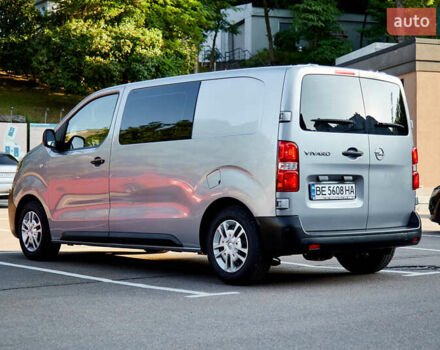 Серый Опель Виваро пасс., объемом двигателя 2 л и пробегом 110 тыс. км за 27000 $, фото 9 на Automoto.ua