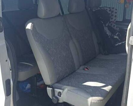 Серый Опель Виваро пасс., объемом двигателя 1.9 л и пробегом 250 тыс. км за 7300 $, фото 10 на Automoto.ua