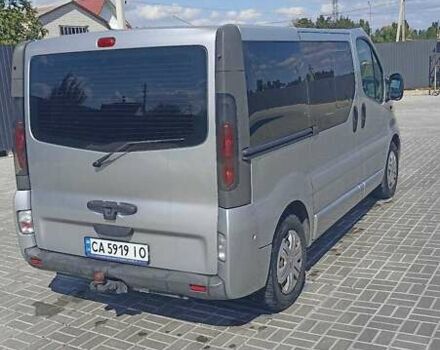 Серый Опель Виваро пасс., объемом двигателя 1.9 л и пробегом 250 тыс. км за 7300 $, фото 6 на Automoto.ua