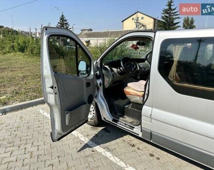 Серый Опель Виваро пасс., объемом двигателя 2.46 л и пробегом 300 тыс. км за 7200 $, фото 15 на Automoto.ua