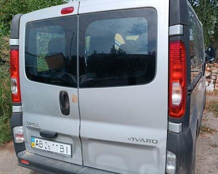 Серый Опель Виваро пасс., объемом двигателя 2 л и пробегом 355 тыс. км за 6500 $, фото 4 на Automoto.ua