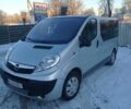 Серый Опель Виваро пасс., объемом двигателя 2.5 л и пробегом 290 тыс. км за 9100 $, фото 1 на Automoto.ua