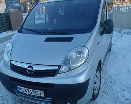 Серый Опель Виваро пасс., объемом двигателя 2.5 л и пробегом 290 тыс. км за 9100 $, фото 4 на Automoto.ua
