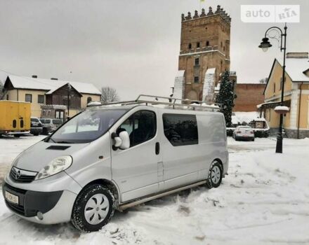 Серый Опель Виваро пасс., объемом двигателя 2 л и пробегом 320 тыс. км за 11250 $, фото 2 на Automoto.ua