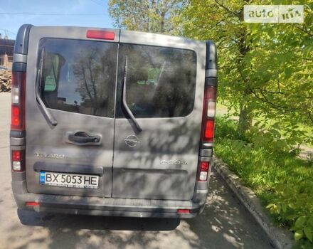 Серый Опель Виваро пасс., объемом двигателя 1.6 л и пробегом 241 тыс. км за 16300 $, фото 3 на Automoto.ua