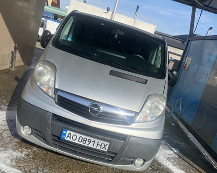 Серый Опель Виваро пасс., объемом двигателя 2 л и пробегом 346 тыс. км за 8500 $, фото 1 на Automoto.ua