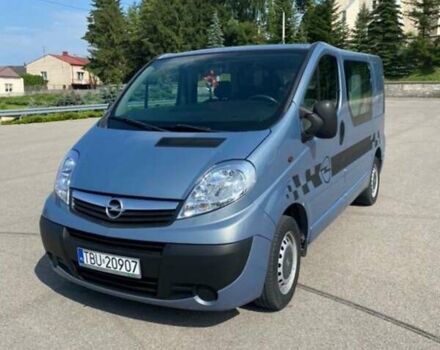 Серый Опель Виваро пасс., объемом двигателя 2 л и пробегом 300 тыс. км за 8200 $, фото 1 на Automoto.ua