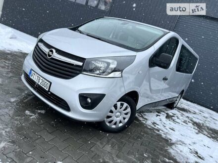 Опель Віваро пас. 2017 у Луцьку на Automoto.ua Сірий Опель Віваро пас., об'ємом двигуна 1.6 л та пробігом 251 тис. км за 18900 $, фото 1 на Automoto.ua