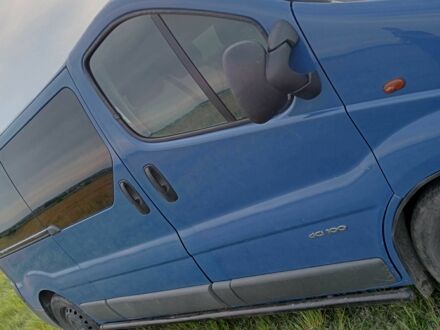 Синий Опель Виваро пасс., объемом двигателя 1.9 л и пробегом 206 тыс. км за 6100 $, фото 1 на Automoto.ua