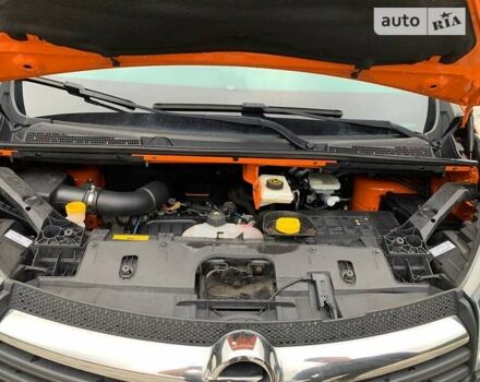 Оранжевый Опель Виваро пасс., объемом двигателя 1.6 л и пробегом 214 тыс. км за 13400 $, фото 13 на Automoto.ua
