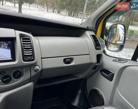 Жовтий Опель Віваро, об'ємом двигуна 1.87 л та пробігом 270 тис. км за 4999 $, фото 54 на Automoto.ua