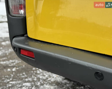 Жовтий Опель Віваро, об'ємом двигуна 1.87 л та пробігом 270 тис. км за 4999 $, фото 22 на Automoto.ua