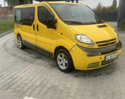 Желтый Опель Виваро, объемом двигателя 1.9 л и пробегом 200 тыс. км за 4999 $, фото 1 на Automoto.ua