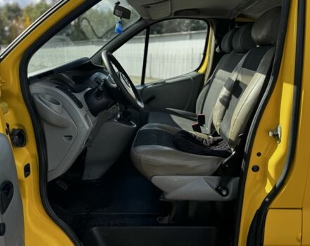 Желтый Опель Виваро, объемом двигателя 1.9 л и пробегом 233 тыс. км за 5100 $, фото 9 на Automoto.ua