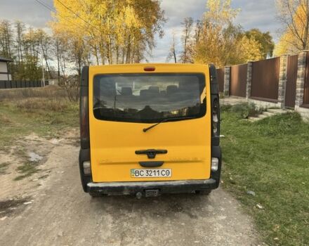 Желтый Опель Виваро, объемом двигателя 1.9 л и пробегом 250 тыс. км за 4500 $, фото 4 на Automoto.ua