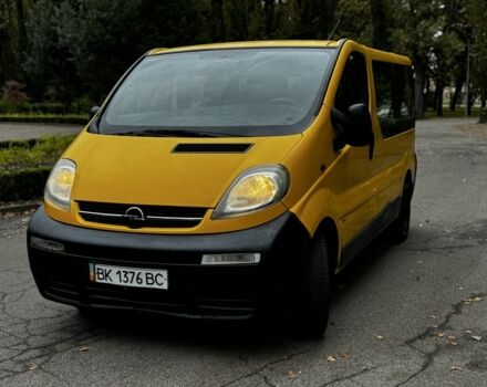 Желтый Опель Виваро, объемом двигателя 1.9 л и пробегом 233 тыс. км за 5350 $, фото 4 на Automoto.ua