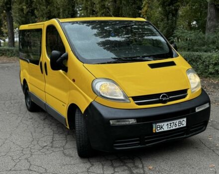 Желтый Опель Виваро, объемом двигателя 1.9 л и пробегом 233 тыс. км за 5350 $, фото 1 на Automoto.ua
