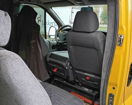 Желтый Опель Виваро, объемом двигателя 2 л и пробегом 228 тыс. км за 6500 $, фото 8 на Automoto.ua