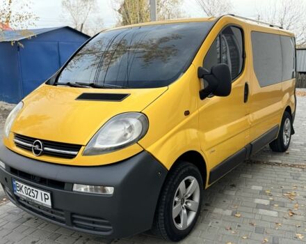 Желтый Опель Виваро, объемом двигателя 1.9 л и пробегом 320 тыс. км за 6600 $, фото 1 на Automoto.ua