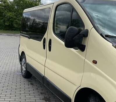 Жовтий Опель Віваро, об'ємом двигуна 1.9 л та пробігом 410 тис. км за 6600 $, фото 8 на Automoto.ua