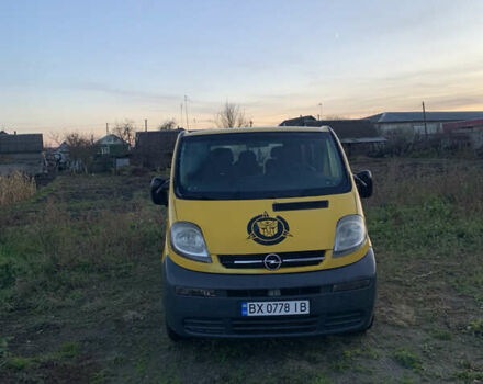 Желтый Опель Виваро, объемом двигателя 1.87 л и пробегом 265 тыс. км за 5700 $, фото 1 на Automoto.ua