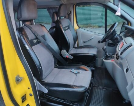 Жовтий Опель Віваро, об'ємом двигуна 1.9 л та пробігом 275 тис. км за 6850 $, фото 7 на Automoto.ua