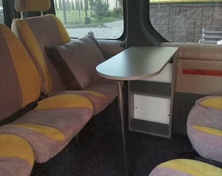Желтый Опель Виваро, объемом двигателя 1.9 л и пробегом 200 тыс. км за 7000 $, фото 5 на Automoto.ua