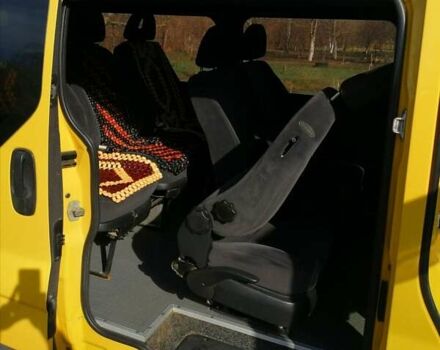 Желтый Опель Виваро, объемом двигателя 2.5 л и пробегом 288 тыс. км за 7500 $, фото 8 на Automoto.ua