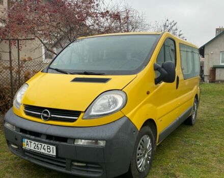 Жовтий Опель Віваро, об'ємом двигуна 1.9 л та пробігом 180 тис. км за 7100 $, фото 1 на Automoto.ua