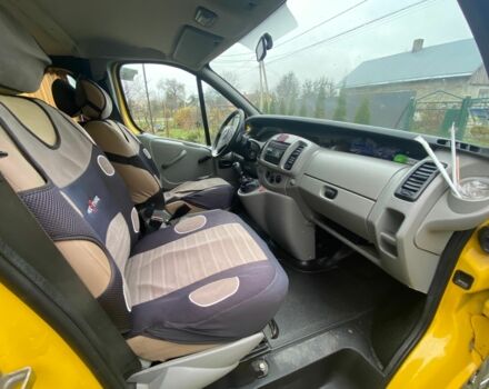 Жовтий Опель Віваро, об'ємом двигуна 1.9 л та пробігом 180 тис. км за 7100 $, фото 5 на Automoto.ua