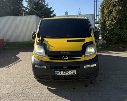 Желтый Опель Виваро, объемом двигателя 1.87 л и пробегом 316 тыс. км за 7200 $, фото 3 на Automoto.ua