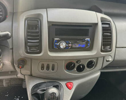 Жовтий Опель Віваро, об'ємом двигуна 1.9 л та пробігом 210 тис. км за 6999 $, фото 27 на Automoto.ua