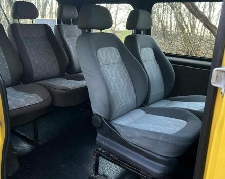 Желтый Опель Виваро, объемом двигателя 1.9 л и пробегом 2 тыс. км за 5150 $, фото 2 на Automoto.ua