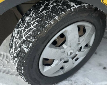 Жовтий Опель Віваро, об'ємом двигуна 1.9 л та пробігом 210 тис. км за 6999 $, фото 22 на Automoto.ua