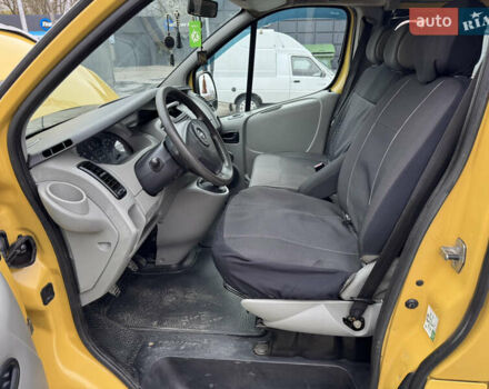 Жовтий Опель Віваро, об'ємом двигуна 2.46 л та пробігом 280 тис. км за 6999 $, фото 28 на Automoto.ua