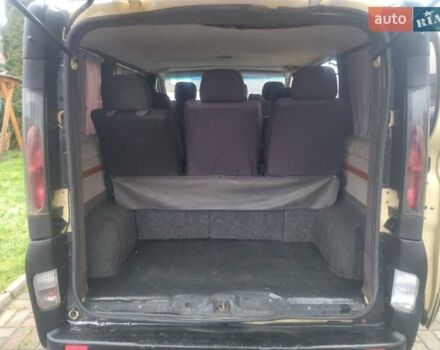 Желтый Опель Виваро, объемом двигателя 1.87 л и пробегом 410 тыс. км за 6500 $, фото 8 на Automoto.ua