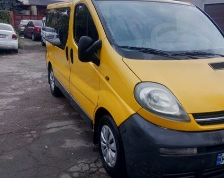 Желтый Опель Виваро, объемом двигателя 1.9 л и пробегом 210 тыс. км за 6500 $, фото 3 на Automoto.ua