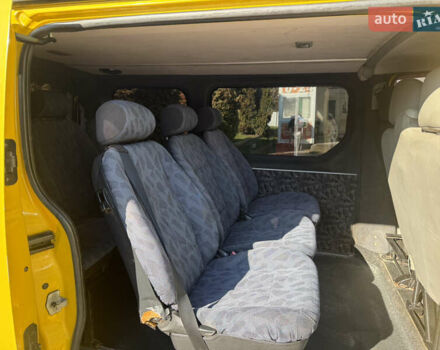 Желтый Опель Виваро, объемом двигателя 1.87 л и пробегом 316 тыс. км за 7200 $, фото 8 на Automoto.ua