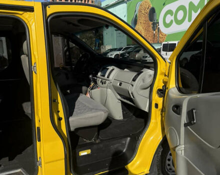 Желтый Опель Виваро, объемом двигателя 1.87 л и пробегом 316 тыс. км за 7200 $, фото 5 на Automoto.ua