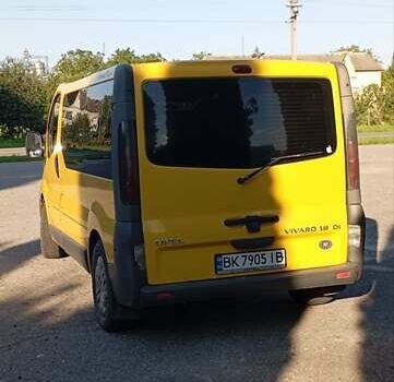 Жовтий Опель Віваро, об'ємом двигуна 1.9 л та пробігом 320 тис. км за 6200 $, фото 1 на Automoto.ua