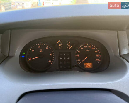 Желтый Опель Виваро, объемом двигателя 1.87 л и пробегом 316 тыс. км за 7200 $, фото 2 на Automoto.ua