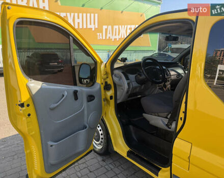 Желтый Опель Виваро, объемом двигателя 1.87 л и пробегом 316 тыс. км за 7200 $, фото 12 на Automoto.ua