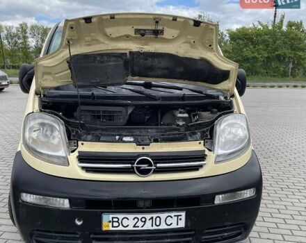 Жовтий Опель Віваро, об'ємом двигуна 1.9 л та пробігом 410 тис. км за 6600 $, фото 2 на Automoto.ua