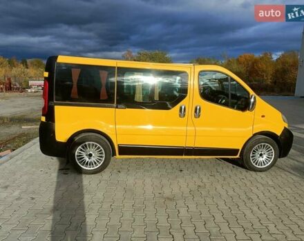Жовтий Опель Віваро, об'ємом двигуна 1.87 л та пробігом 308 тис. км за 7450 $, фото 1 на Automoto.ua