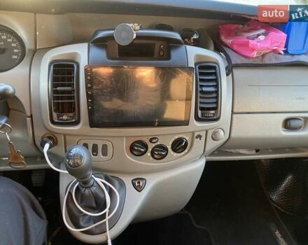 Желтый Опель Виваро, объемом двигателя 1.87 л и пробегом 235 тыс. км за 7400 $, фото 11 на Automoto.ua