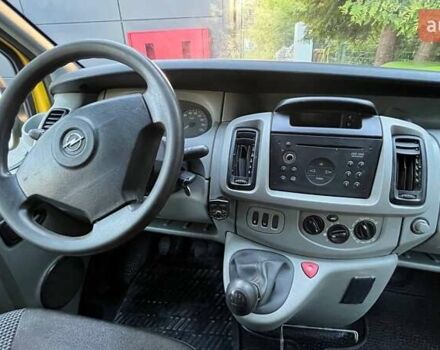 Желтый Опель Виваро, объемом двигателя 1.87 л и пробегом 170 тыс. км за 8500 $, фото 7 на Automoto.ua