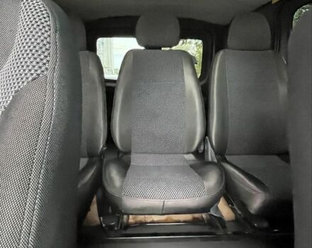 Жовтий Опель Віваро, об'ємом двигуна 0 л та пробігом 170 тис. км за 8500 $, фото 7 на Automoto.ua