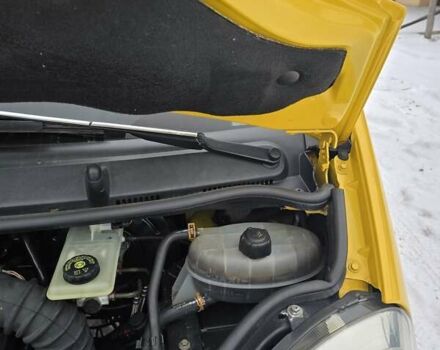 Желтый Опель Виваро, объемом двигателя 2 л и пробегом 292 тыс. км за 8700 $, фото 13 на Automoto.ua