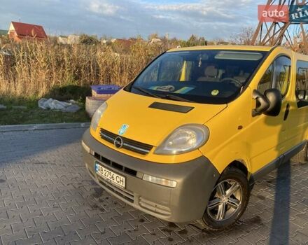 Желтый Опель Виваро, объемом двигателя 1.87 л и пробегом 235 тыс. км за 7400 $, фото 1 на Automoto.ua