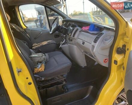 Желтый Опель Виваро, объемом двигателя 1.87 л и пробегом 235 тыс. км за 7400 $, фото 7 на Automoto.ua